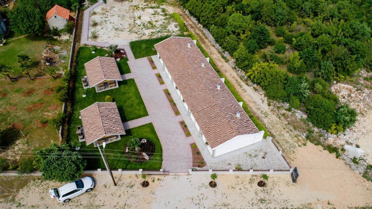 Apartments Slapovi Studenci المظهر الخارجي الصورة